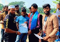 কাঁঠালিয়ায় লেবার পার্টির রাষ্ট্র মেরামতের ৩১ দফা ও আনারস মার্কার প্রচারপত্র বিতরণ