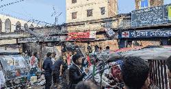 কসবায় ভয়াবহ অগ্নিকাণ্ডে ১০টি দোকান পুড়ে ছাই