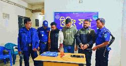 গাজীপুরে পেট্রোল বোমাসহ ছাত্রলীগ ও স্বেচ্ছাসেবক লীগের তিন নেতা আটক