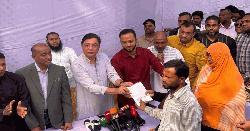 শৈলকুপা’র প্রতিবন্ধী নাজনীনের পাশে দাঁড়ালেন তারেক রহমান
