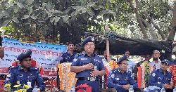 সড়কে ডাকাতি প্রতিরোধে পুলিশ কাজ করছে : ডিআইজি শাহজাহান
