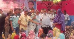 গজারিয়ায় শতাধিক অসচ্ছল পরিবারের মাঝে পরিচ্ছন্নতা সামগ্রী ও শীতবস্ত্র বিতরণ
