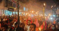 ৭২০ কোটি টাকা ফেরতের দাবিতে গ্রাহকদের মশাল মিছিল