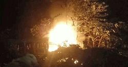 দক্ষিণ কেরানীগঞ্জ থানায় ডাম্পিংয়ে থাকা লেগুনায় অগ্নিসংযোগ