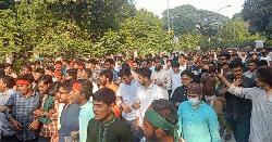 শেখ হাসিনার ফাঁসির রায়ে ঢাবিতে আনন্দ মিছিল 