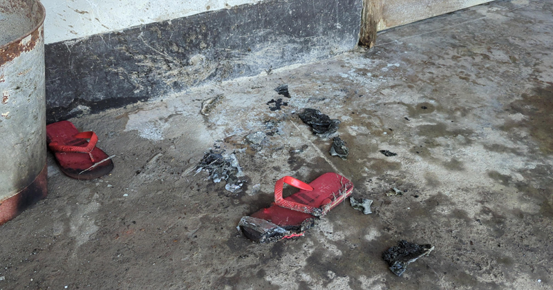 পটুয়াখালীতে গ্রামীণ ব্যাংক শাখায় আগুন