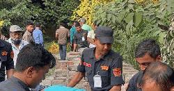 ইস্ট ওয়েস্ট বিশ্ববিদ্যালয়ের দুই ভবনের মাঝে পড়ে ছিল ছাত্রের মরদেহ