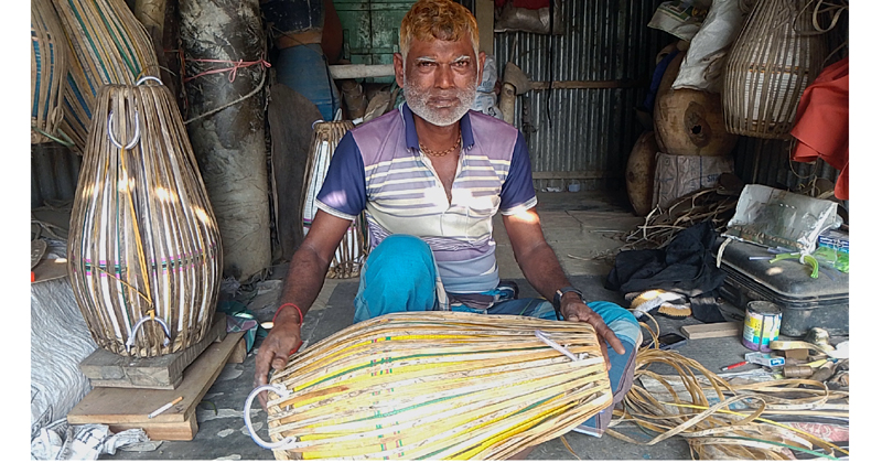 নাগরপুরের ঢোল কারিগর হারানো ঐতিহ্যকে বাঁচানোর অদম্য সংগ্রাম