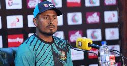 মুশফিককে রেকর্ডের সুযোগ না দেয়ার কারণ প্রকাশ করলেন আশরাফুল