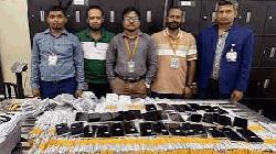 শাহজালাল ও শাহ আমানতে সিগারেট-মোবাইলসহ কোটি টাকার পণ্য আটক