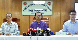 ‘শেখ হাসিনা দেশে ফিরলে মৃত্যুদণ্ড অপেক্ষা করছে’: তথ্য উপদেষ্টা