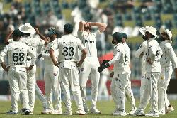 ইংল্যান্ডের কাছে হারের পর পাকিস্তানের ১১ পয়েন্টও কাটা গেল