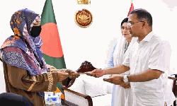 শহীদ দুই সেনা সদস্যের পরিবারকে প্রধানমন্ত্রীর আর্থিক সহায়তা