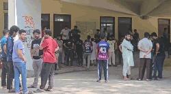 তালা ভেঙে ভিসির দপ্তরে প্রবেশ, উত্তপ্ত চুয়েট ক্যাম্পাস