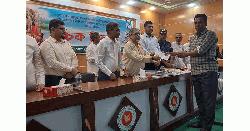 গফরগাঁওয়ে ২১ মন্দির-পূজামণ্ডপে আর্থিক সহায়তার চেক বিতরণ