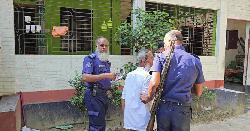 ৭ লাখ টাকা ও ১৭ ভরি স্বর্ণালঙ্কার লুট